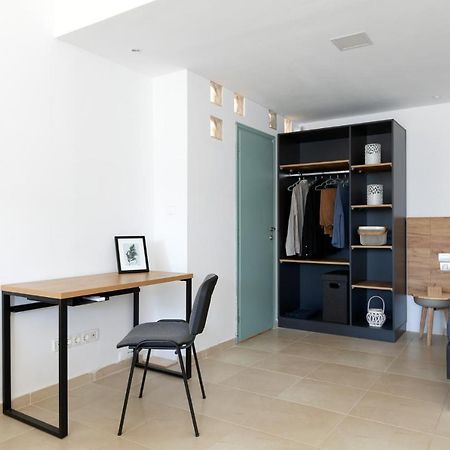 Livingfy Apt With Mountain View & Garden Vámos Exterior foto